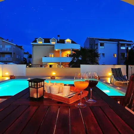 Vanilla With Heated Pool Zadar