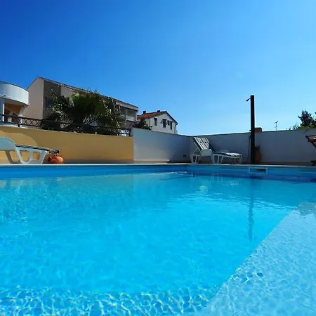 Vanilla With Heated Pool * Zadar