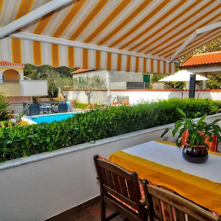 Appartement Vanilla With Heated Pool Zadar