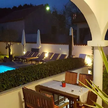 Vanilla With Heated Pool Zadar