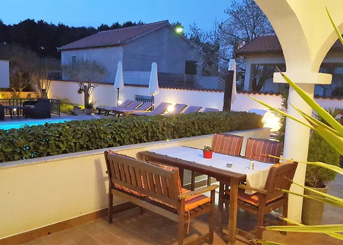 Vanilla With Heated Pool Apartman *