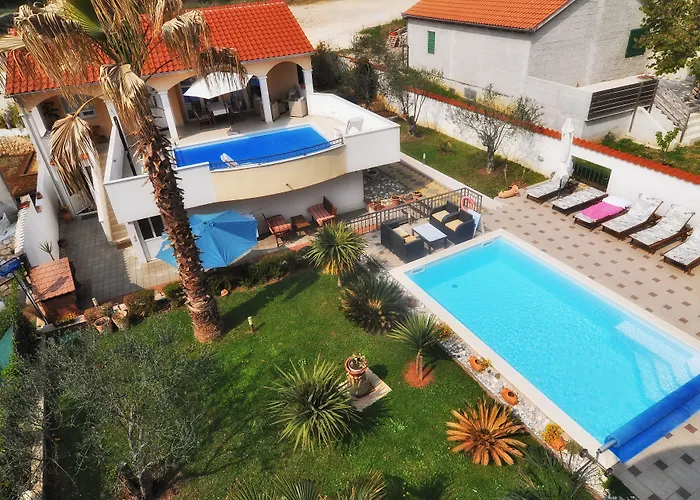 Vanilla With Heated Pool Zára