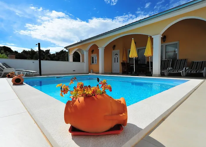 Vanilla With Heated Pool Apartman *