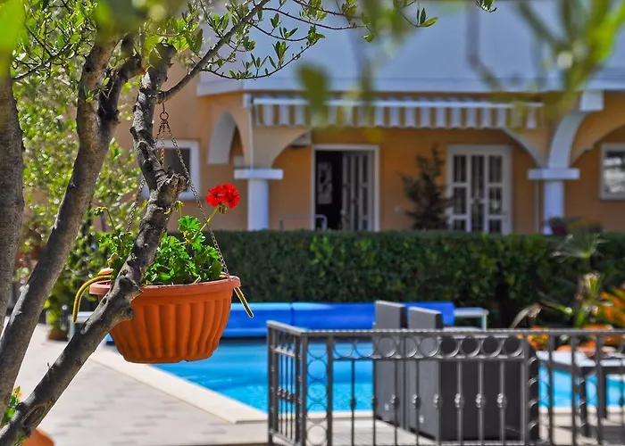 Vanilla With Heated Pool Apartman