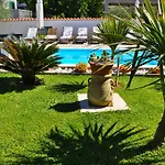 Апартаменты Vanilla With Heated Pool