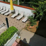 Vanilla With Heated Pool Lejlighed