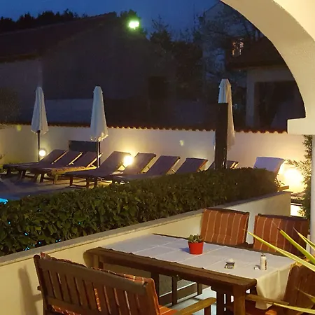 Vanilla With Heated Pool Zadar