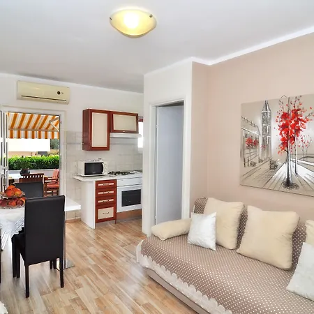 Apartment Vanilla With Heated Pool