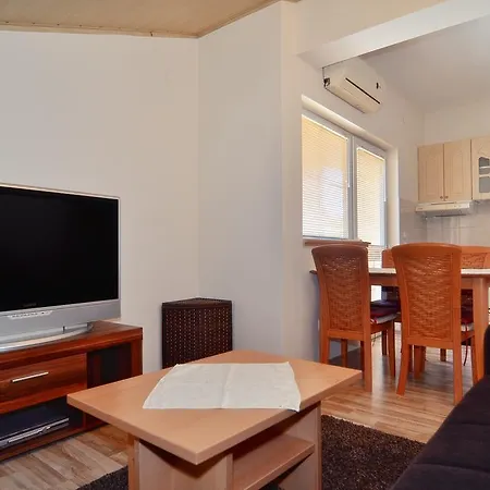 Vanilla With Heated Pool Zadar