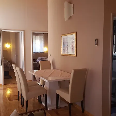 Vanilla With Heated Pool Appartement *