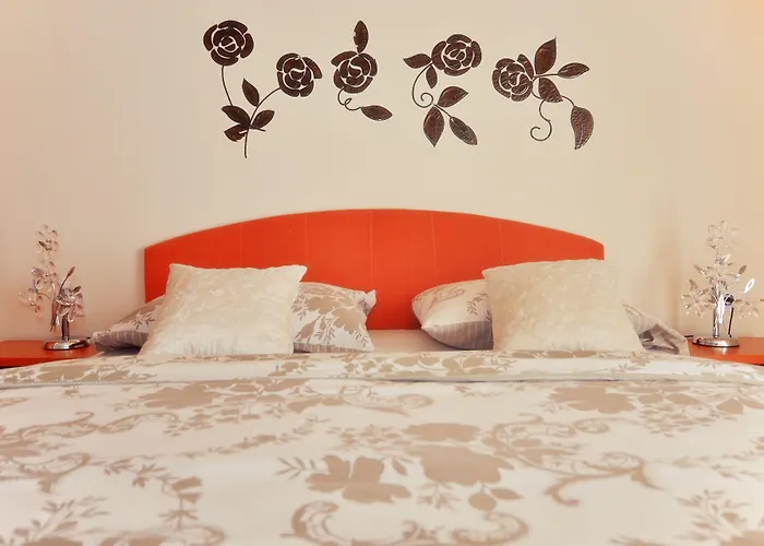 Vanilla With Heated Pool