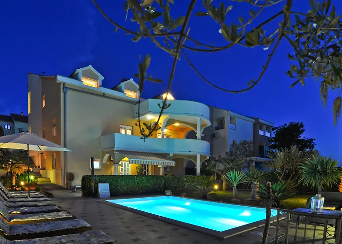 Vanilla With Heated Pool Zadar