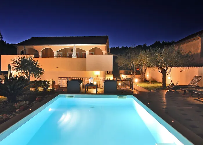 Vanilla With Heated Pool * Zadar